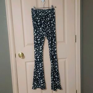 5 items for $20! Daisy flare hippy pants